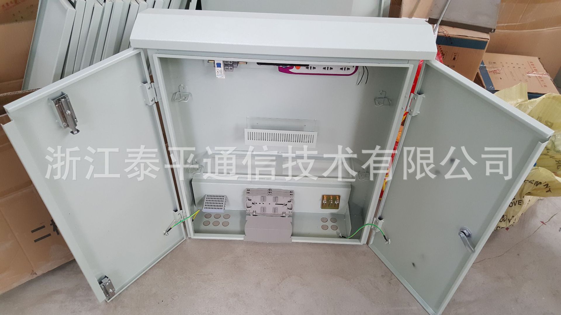 fttx综合配线箱,fttb楼道综合箱,onu交换机分配箱