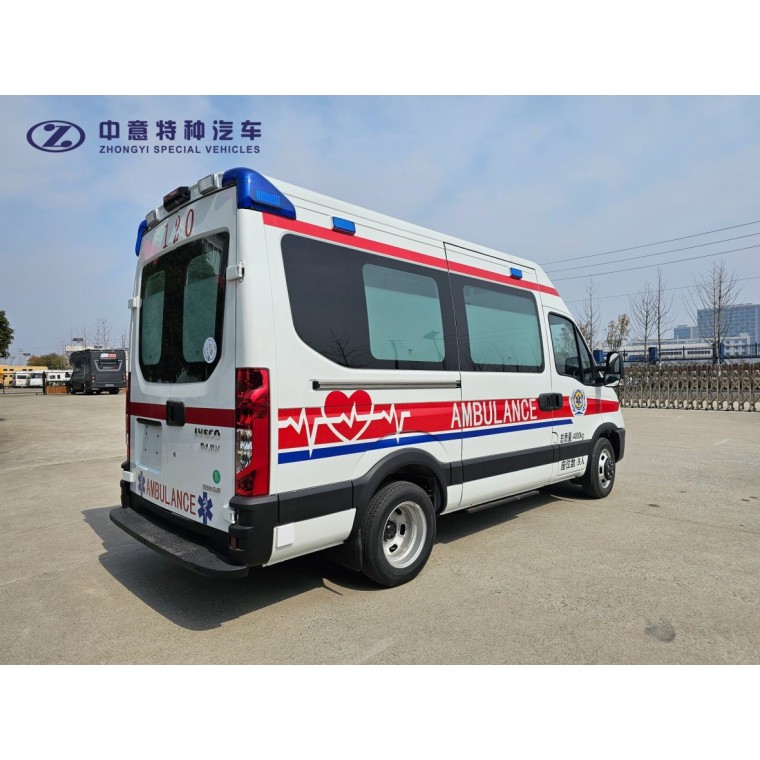 SZY5040XJHN6E救護(hù)車(chē)